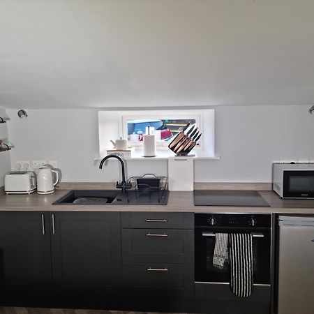 Flamingos Nest Oxford Countryside Apartment Oxford - Bicester Village - Blenheim Palace - Wifi- Free Parking ภายนอก รูปภาพ