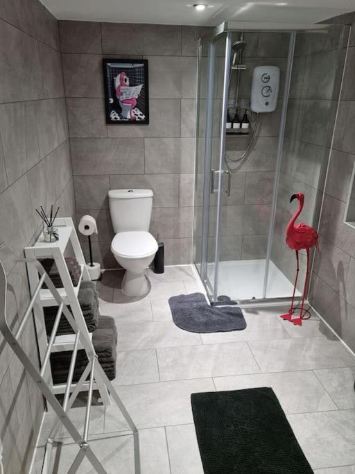Flamingos Nest Oxford Countryside Apartment Oxford - Bicester Village - Blenheim Palace - Wifi- Free Parking ภายนอก รูปภาพ