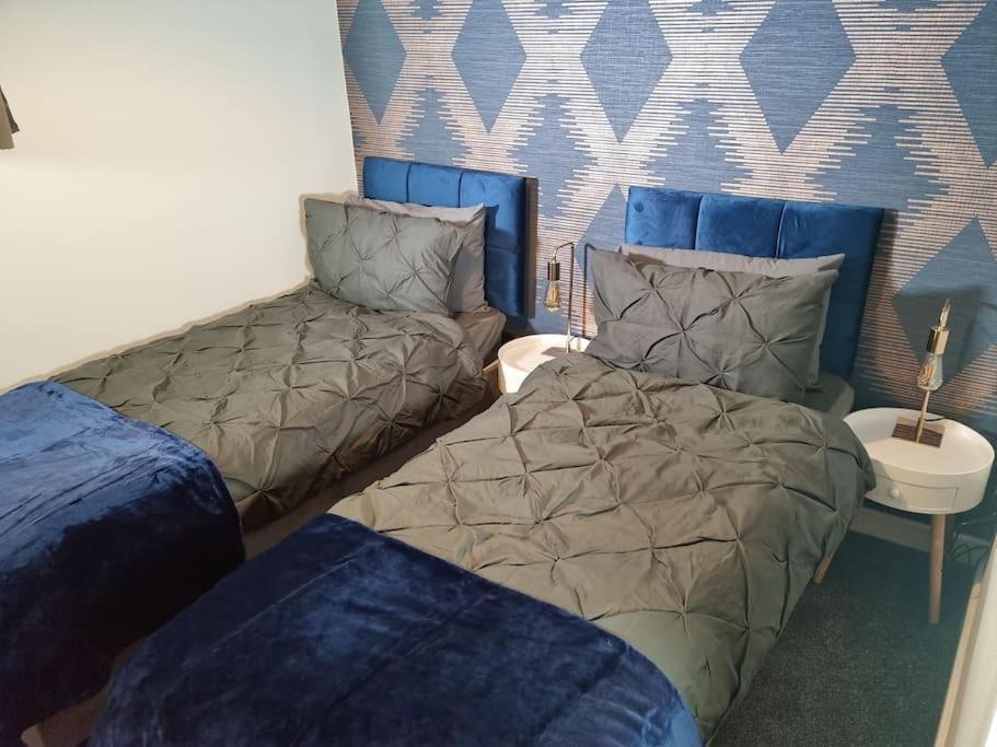 Flamingos Nest Oxford Countryside Apartment Oxford - Bicester Village - Blenheim Palace - Wifi- Free Parking ภายนอก รูปภาพ